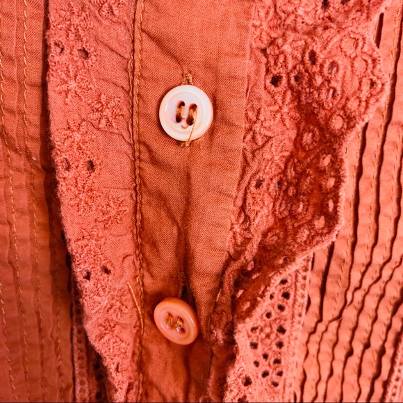 J. Crew lace sleeveless blouse - Picture 5 of 7